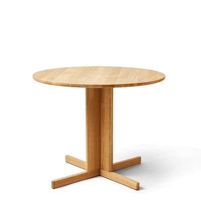 Form & Refine Trefoil Round Table Ø90, Oak