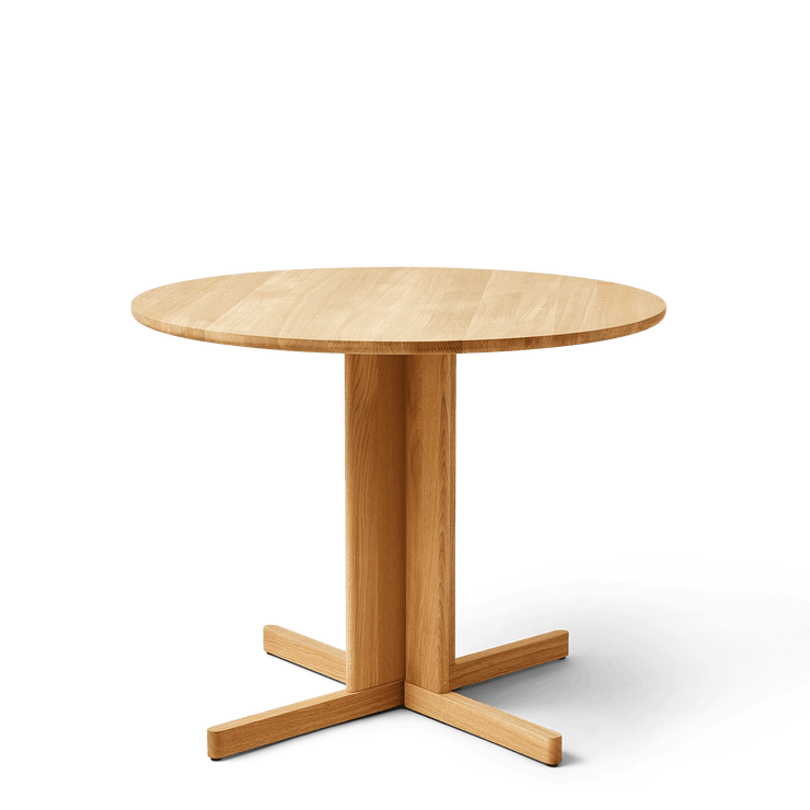 Form & Refine Trefoil Round Table Ø90, Oak