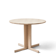 Form & Refine Trefoil Round Table Ø90, White Oak