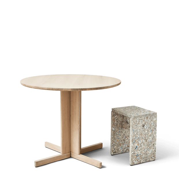 Form & Refine Trefoil Round Table Ø90, White Oak